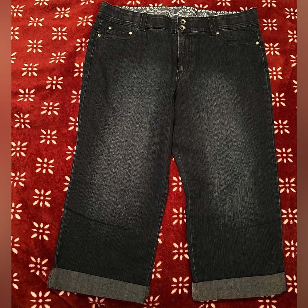 Bandolino Dark Denim Capris